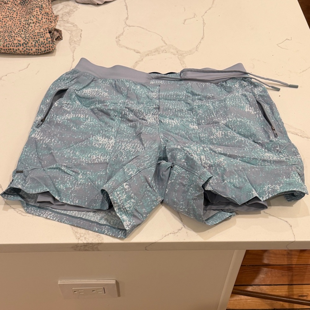 Lululemon Athletica Teal Patterned Men's Shorts